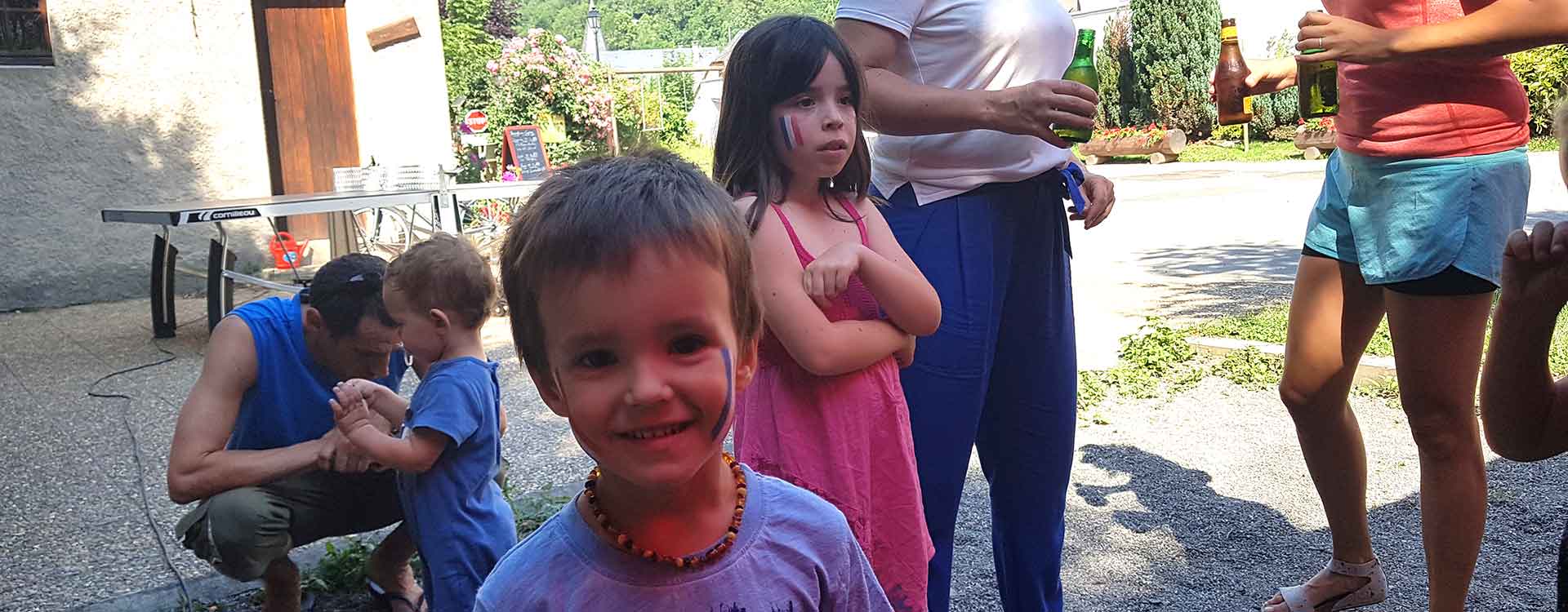 enfants camping saint lary